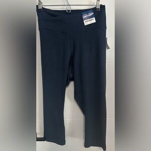 *NEW* Women’s Extra High-Waisted CloudComfy Crop Leggings- Size XL Petite